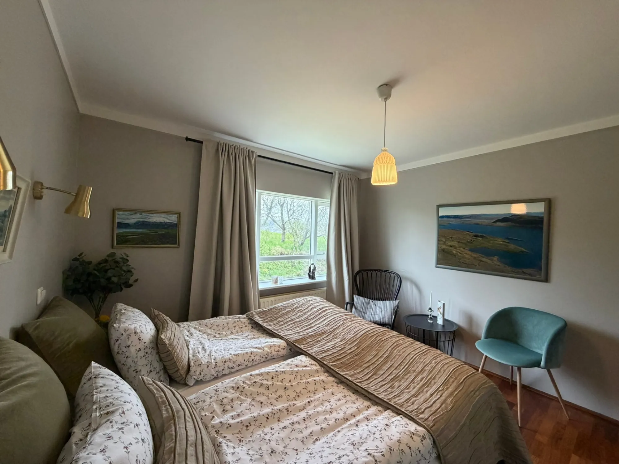 Room 4 — 3