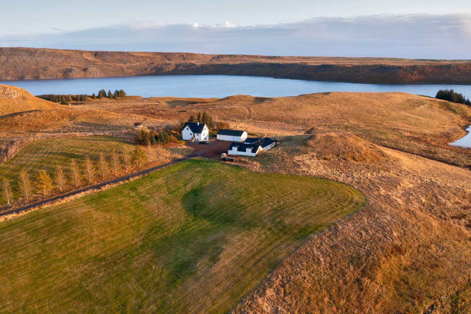 The farm above Hestvatn lake