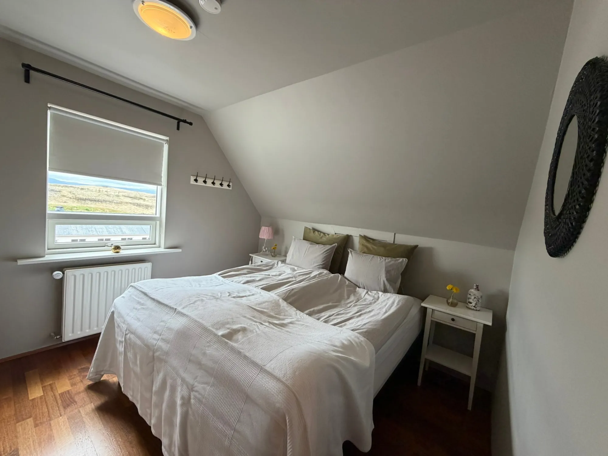 Room 09